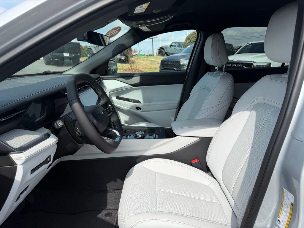 new 2026 Jeep Cherokee car, priced at $36,777