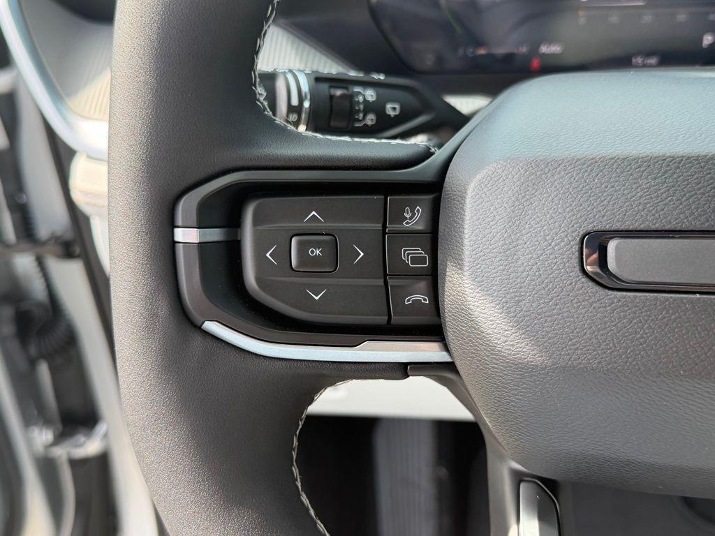 new 2026 Jeep Cherokee car, priced at $36,777