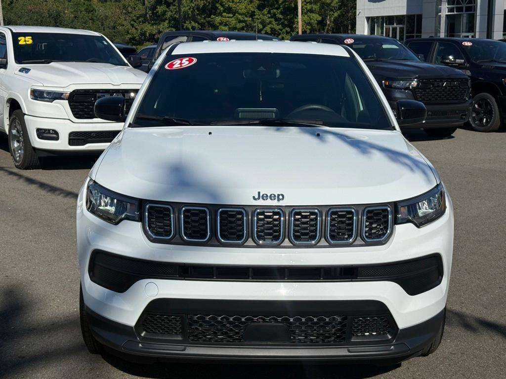 new 2025 Jeep Compass car, priced at $22,777