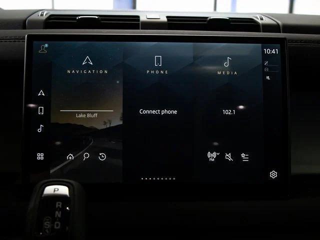 Carpathian Grey Prem Met 2025 Land Rover Defender 130 P400 X-Dynamic SE