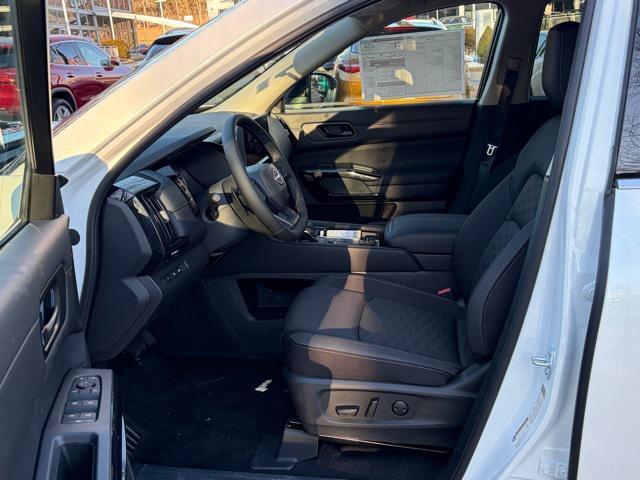 new 2026 Nissan Pathfinder car, priced at $42,685