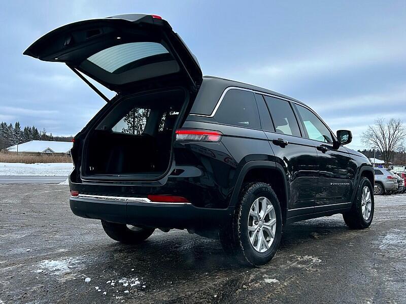 used 2023 Jeep Grand Cherokee car, priced at $29,448