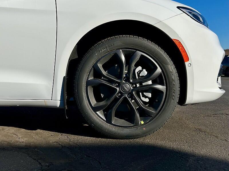 new 2026 Chrysler Pacifica car, priced at $47,000