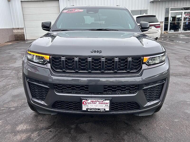 new 2026 Jeep Grand Cherokee car, priced at $49,245