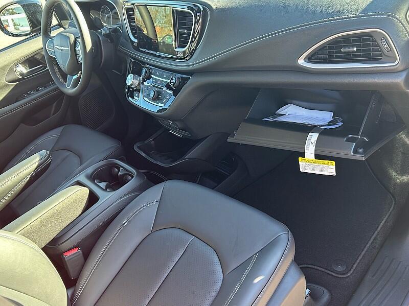 new 2026 Chrysler Pacifica car, priced at $47,446