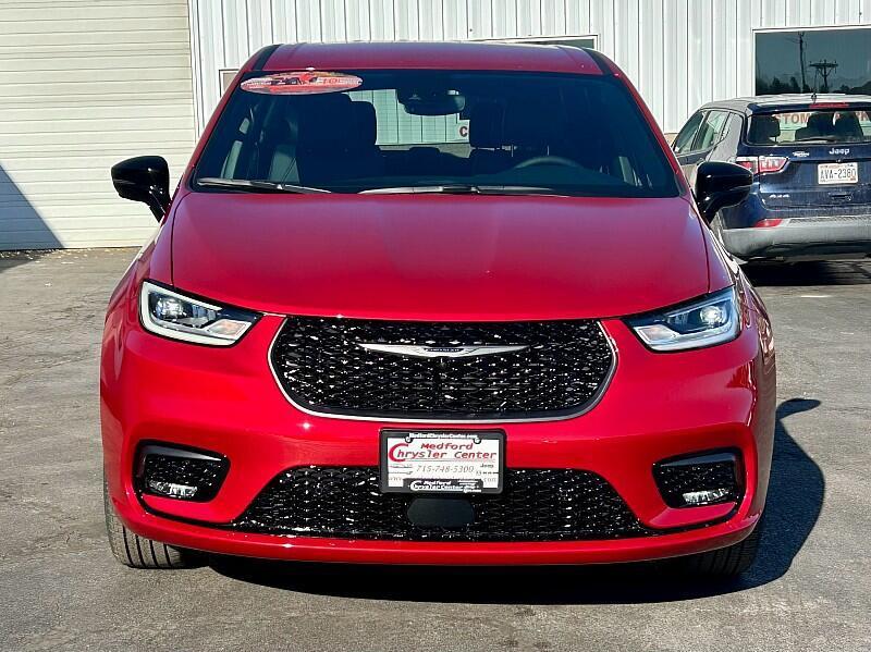 new 2026 Chrysler Pacifica car, priced at $47,446