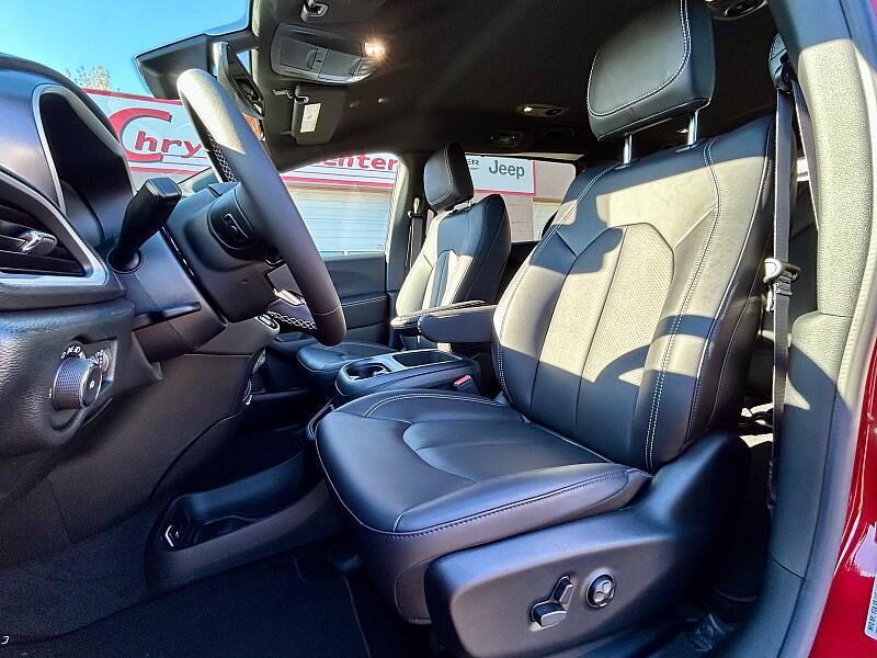 new 2026 Chrysler Pacifica car, priced at $47,446