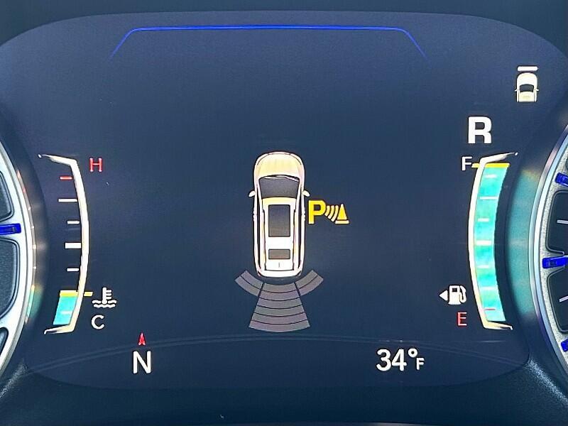 used 2024 Chrysler Pacifica car, priced at $30,184