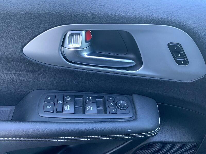 used 2025 Chrysler Pacifica car, priced at $36,976