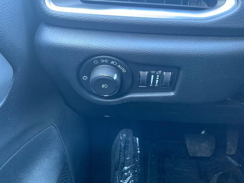 used 2025 Chrysler Pacifica car, priced at $36,976