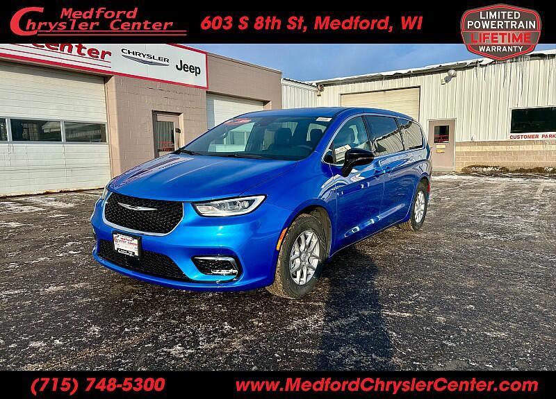 new 2026 Chrysler Pacifica car, priced at $42,860