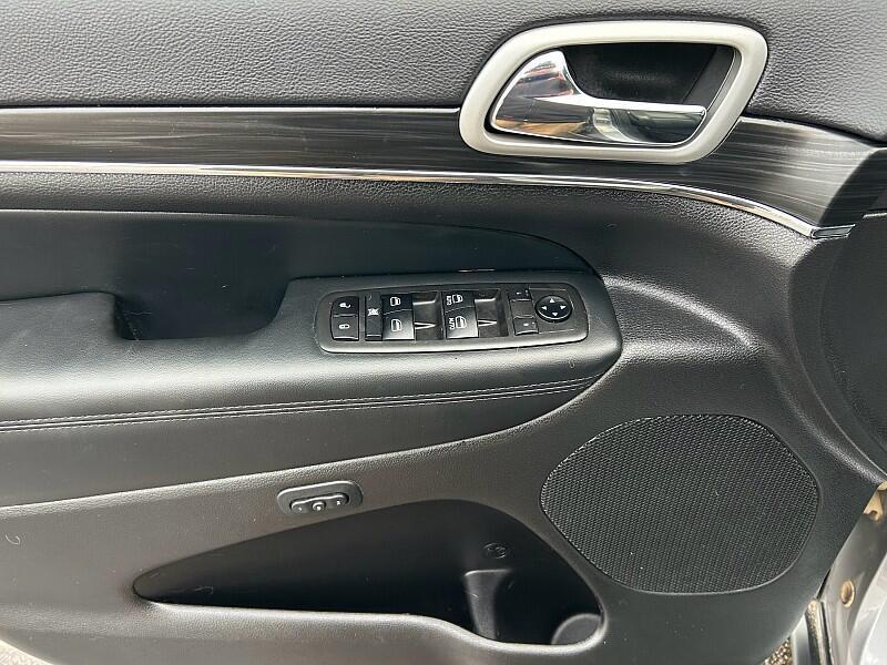 used 2021 Jeep Grand Cherokee car, priced at $21,442