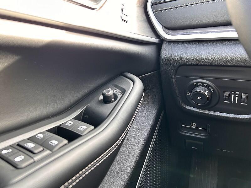 new 2026 Jeep Grand Cherokee L car, priced at $48,781