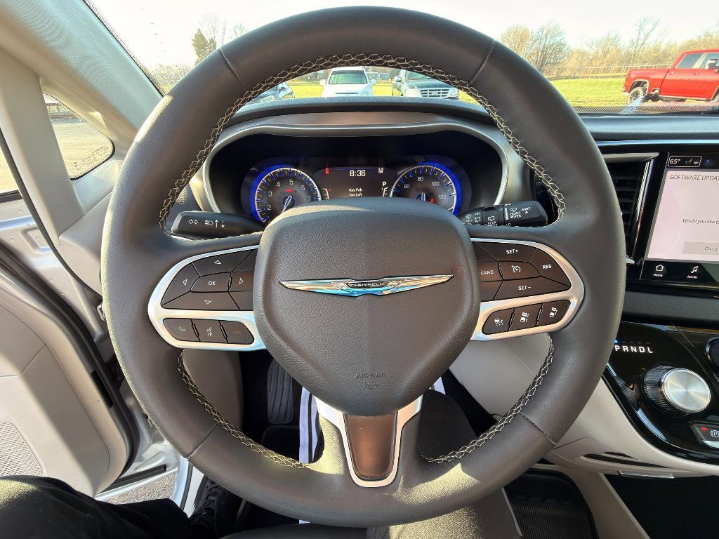 used 2024 Chrysler Pacifica car, priced at $29,295