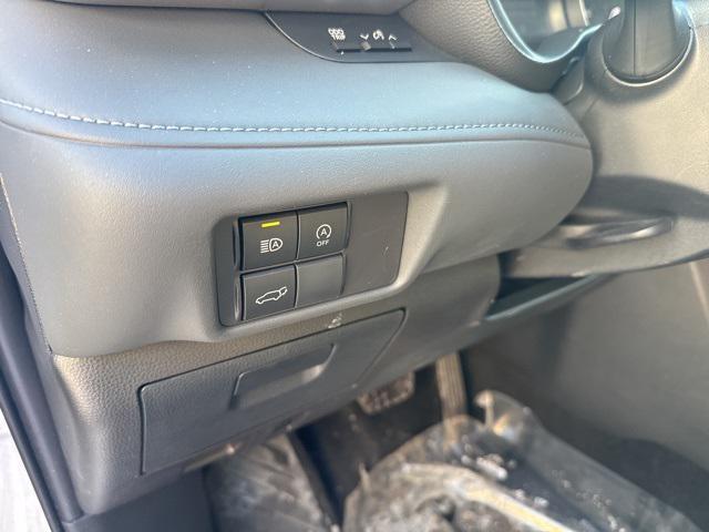 used 2024 Toyota Highlander car, priced at $31,788