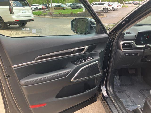 used 2025 Kia Telluride car, priced at $34,148