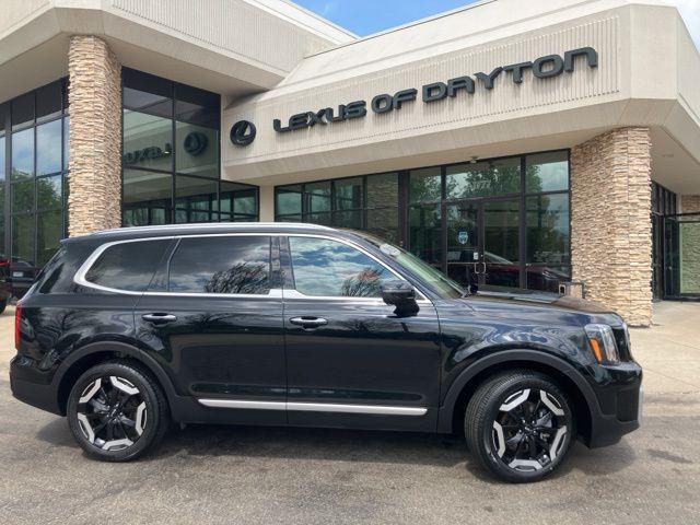 used 2025 Kia Telluride car, priced at $34,148