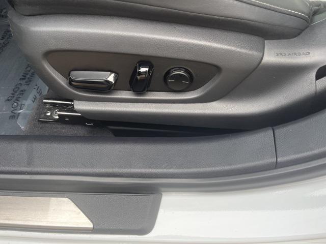 used 2022 Lexus ES 300h car, priced at $31,800