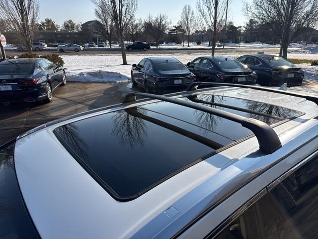 used 2019 Toyota Highlander car, priced at $29,782