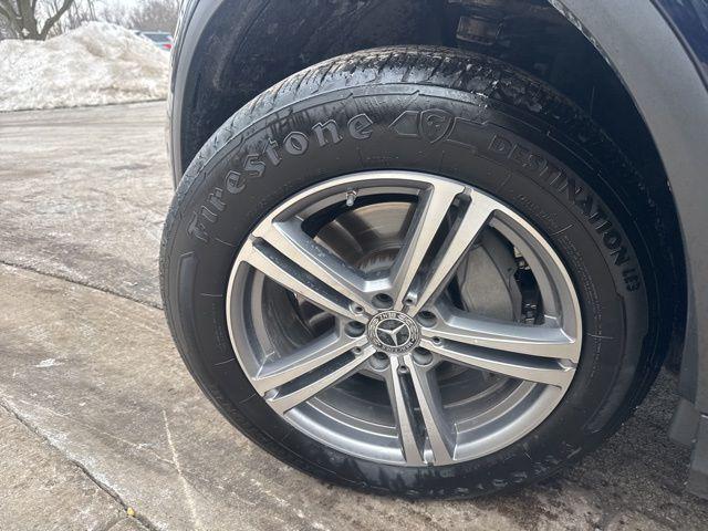 used 2021 Mercedes-Benz GLC 300 car, priced at $26,250