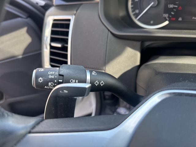 used 2023 Land Rover Discovery car, priced at $33,419