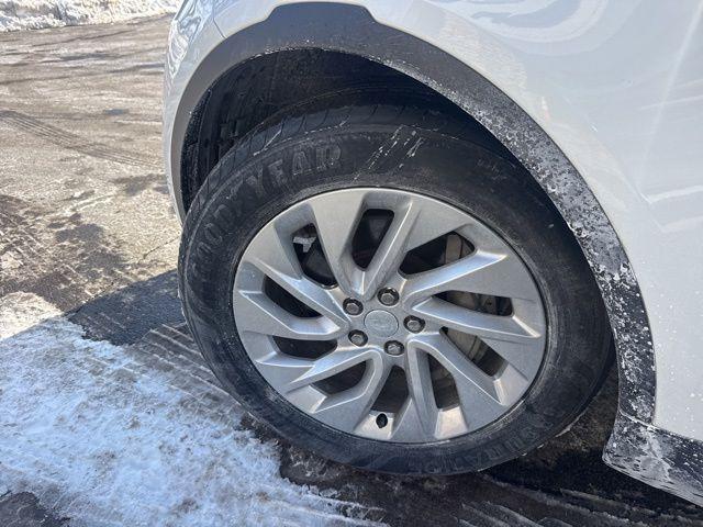 used 2023 Land Rover Discovery car, priced at $32,365