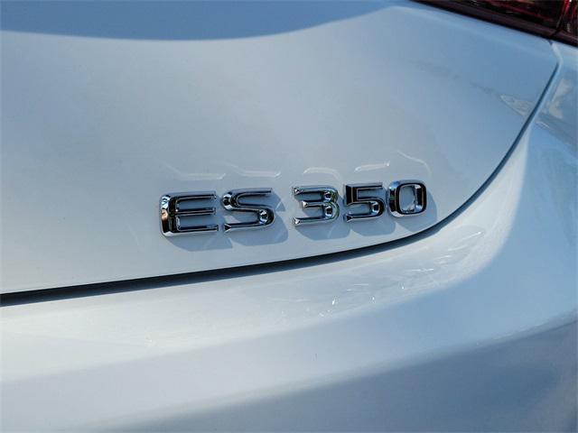 new 2025 Lexus ES 350 car, priced at $54,969