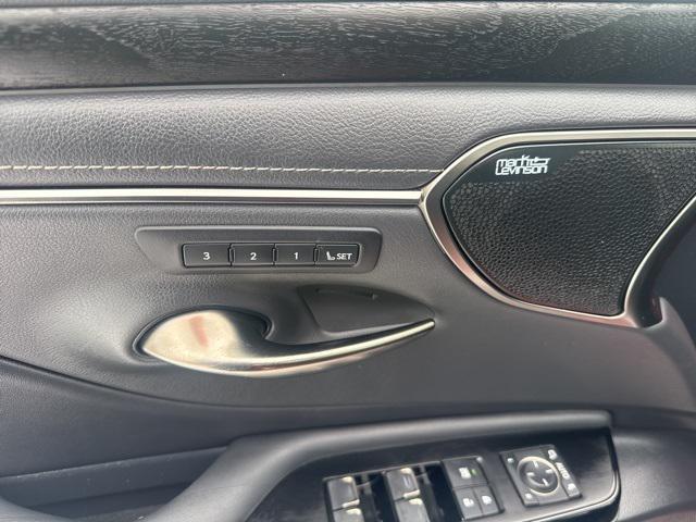 used 2022 Lexus ES 300h car, priced at $31,500