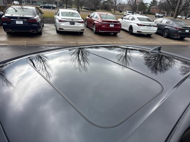 used 2025 Acura TLX car, priced at $44,500