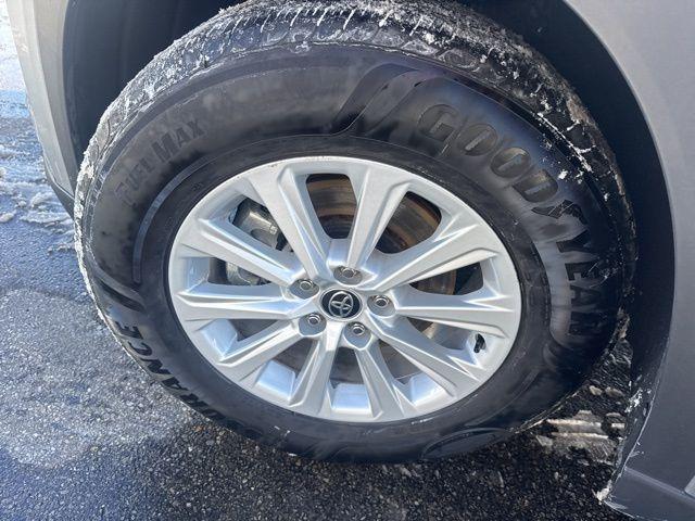 used 2025 Toyota Grand Highlander car, priced at $40,997