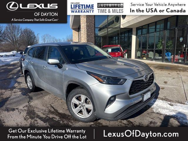used 2024 Toyota Highlander car, priced at $31,497