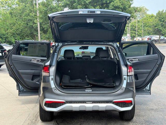used 2025 Kia Sportage Hybrid car, priced at $32,791