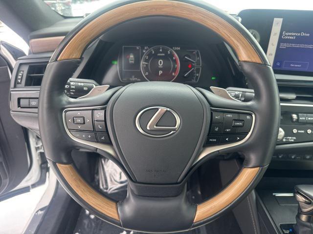 used 2025 Lexus ES 300h car, priced at $48,561