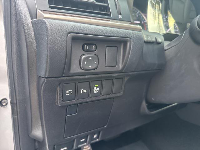 used 2016 Lexus ES 350 car, priced at $12,838