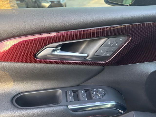 used 2024 Chevrolet Traverse car, priced at $41,990