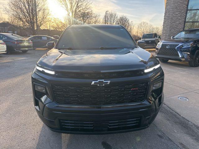 used 2024 Chevrolet Traverse car, priced at $41,990