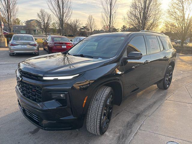 used 2024 Chevrolet Traverse car, priced at $41,990