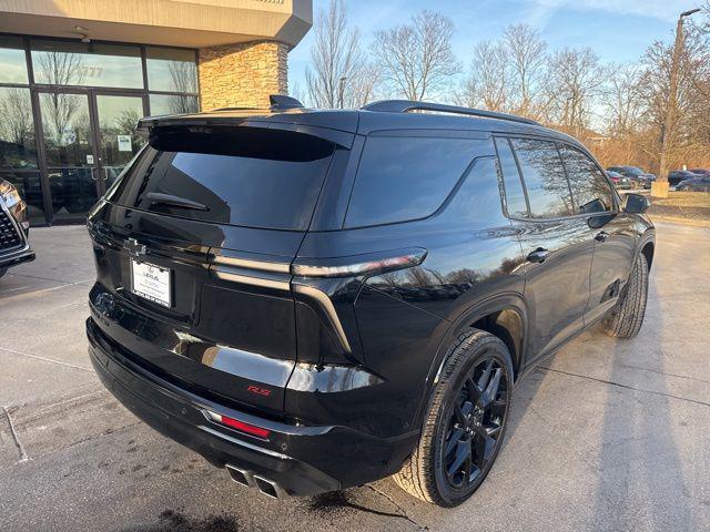 used 2024 Chevrolet Traverse car, priced at $41,990
