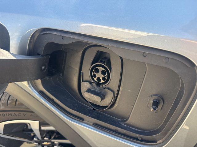 used 2025 Chevrolet Equinox EV car, priced at $23,250