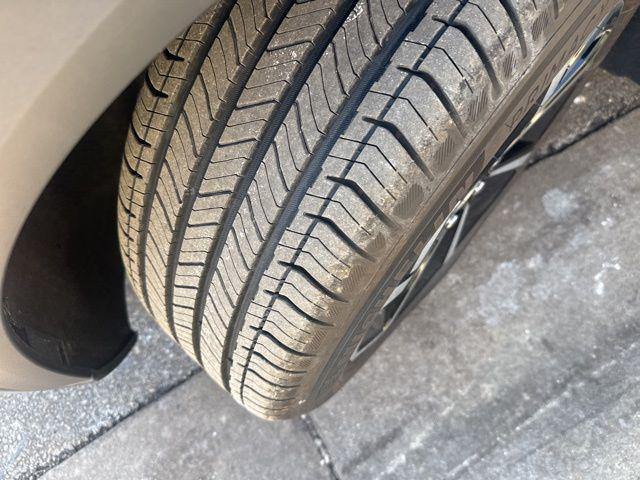 used 2025 Chevrolet Equinox EV car, priced at $23,250