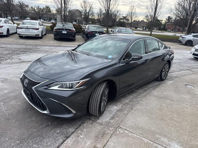 used 2022 Lexus ES 300h car, priced at $33,682