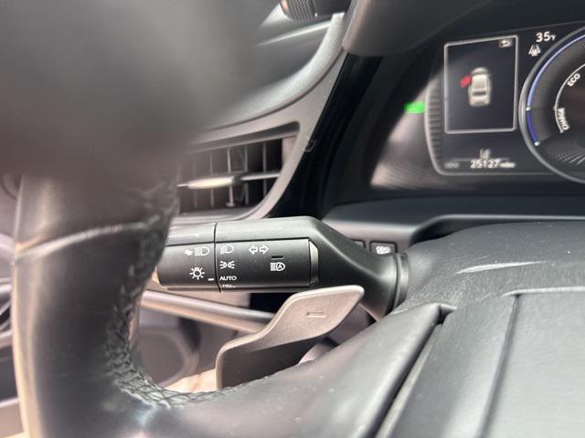 used 2022 Lexus ES 300h car, priced at $33,682