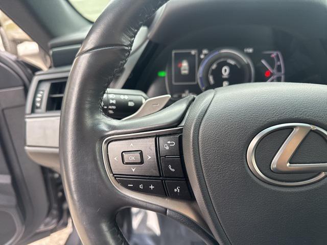 used 2022 Lexus ES 300h car, priced at $33,682