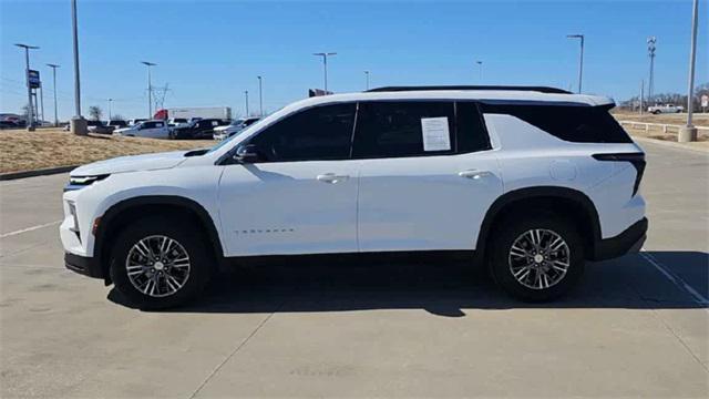 used 2025 Chevrolet Traverse car, priced at $35,988