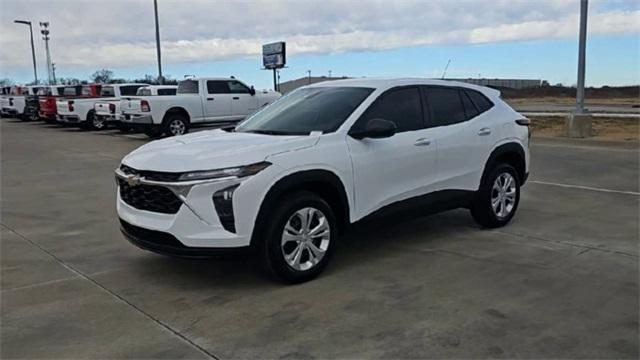 new 2026 Chevrolet Trax car, priced at $22,495