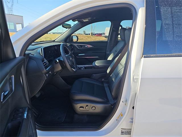 new 2026 Chevrolet Traverse car, priced at $44,420