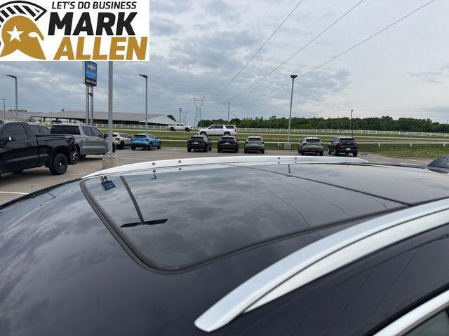 used 2022 Cadillac XT5 car, priced at $31,997