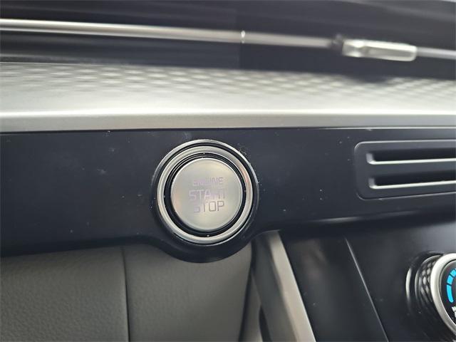 used 2024 Kia Carnival car, priced at $28,997