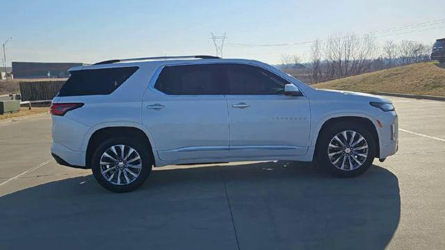 used 2023 Chevrolet Traverse car, priced at $31,999
