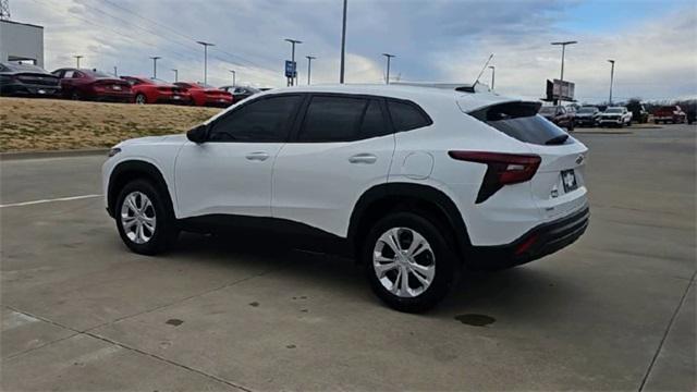 new 2026 Chevrolet Trax car, priced at $22,895